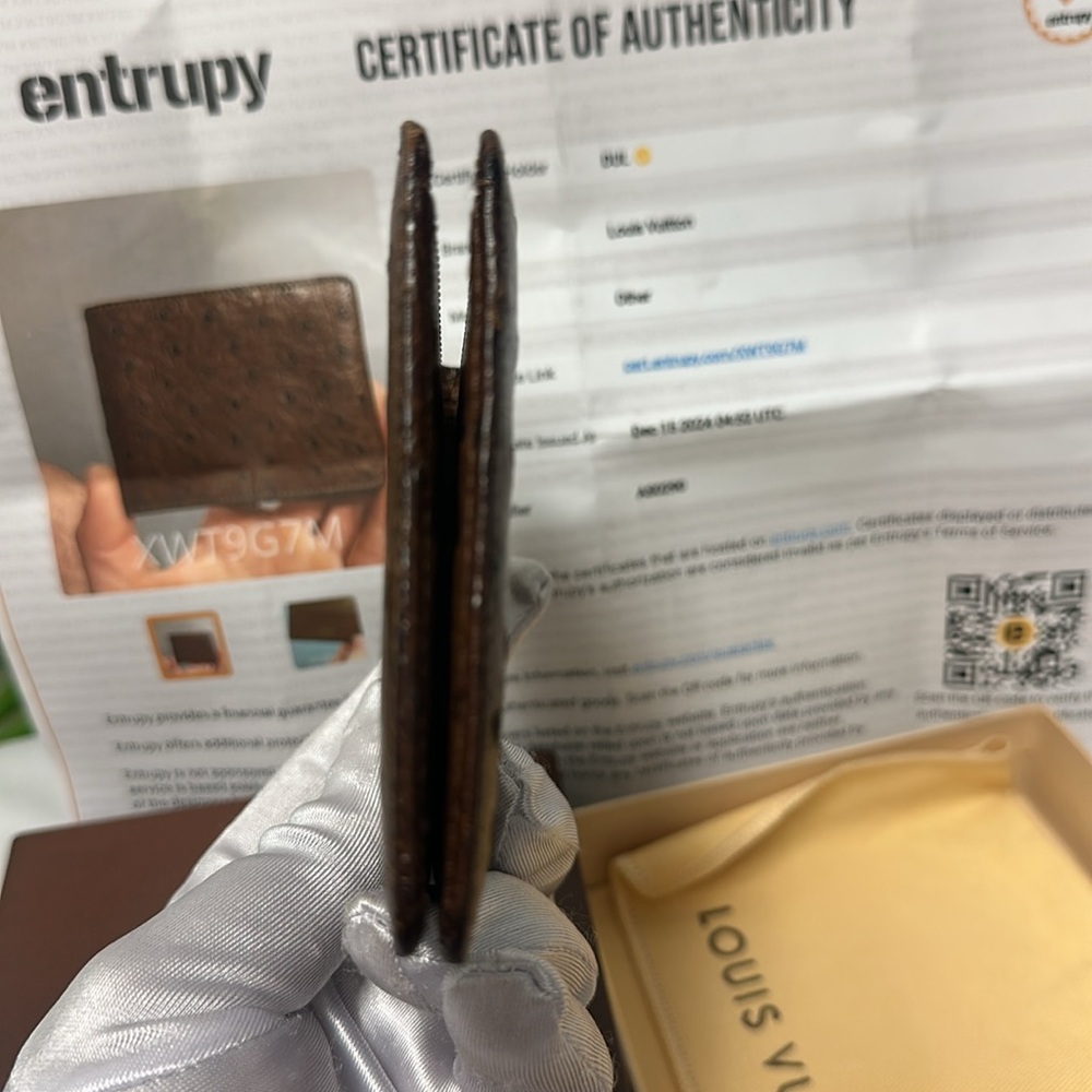 ποΈHOST PICKπ Authentic LOUIS VUITTON Ostrich Bifold Wallet,Rare Piece, PreOwned - Picture 12 of 17